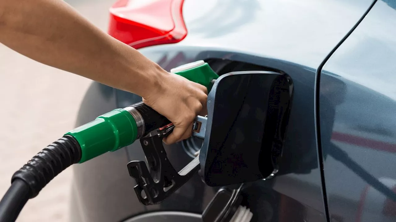 Petrol Diesel Price: Global Crude Oil Prices Fall, Fuel Rates Drop in Many Cities