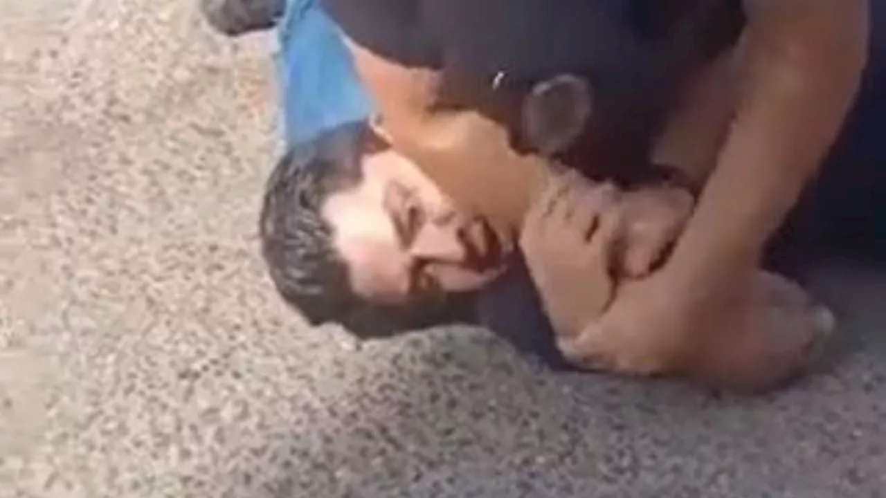 'Usted disculpe': policías poblanos someten con violencia a persona equivocada (Video)