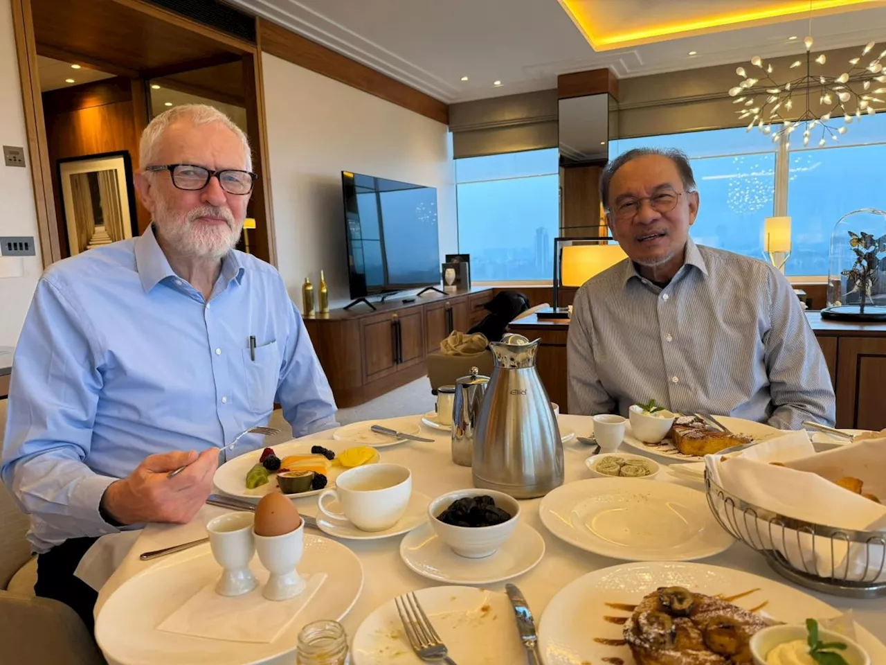 Anwar meets Corbyn, shares views on Malaysia-UK ties, ceasefire in Gaza