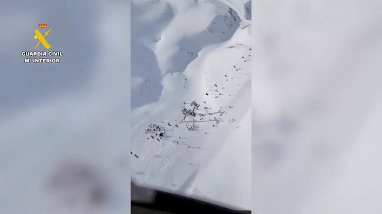 Dozens injured, trapped in a ski lift accident in the north of Spain