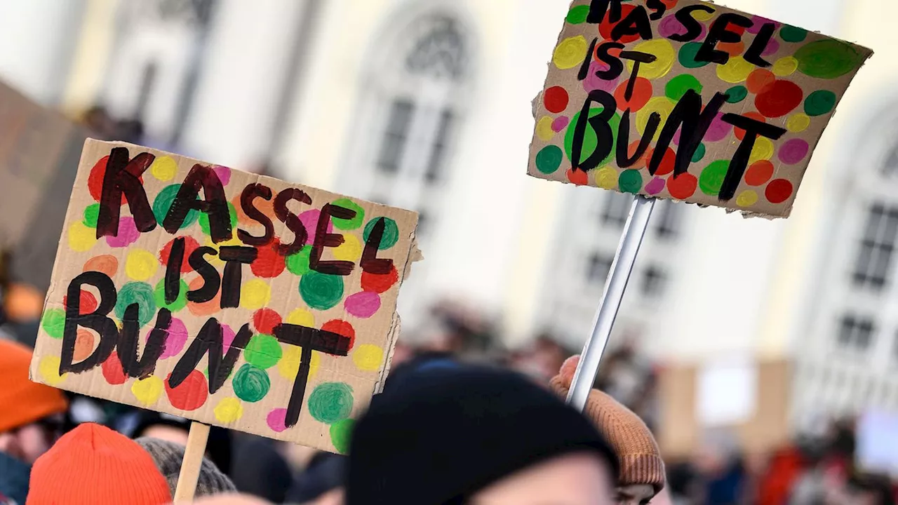 Tausende demonstrieren in Kassel gegen Rechts