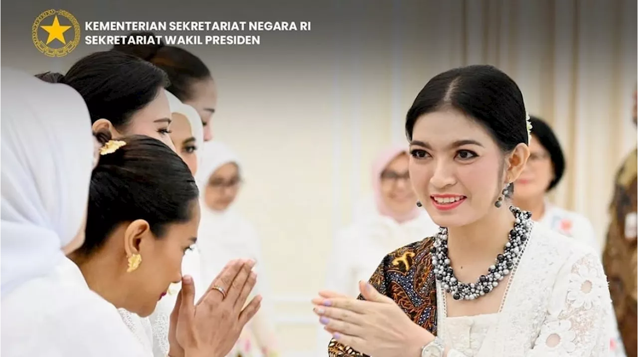 Styling Selvi Ananda Dinilai Berlebihan, Ini Tips Padukan Kebaya dengan Aksesoris agar Tetap Elegan