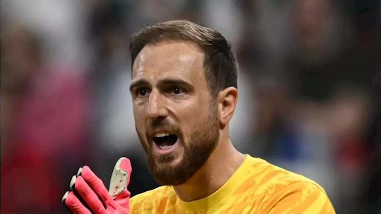 Stoico Oblak: sbatte sul palo, ma resta in campo. Poi mano fasciata nelle interviste