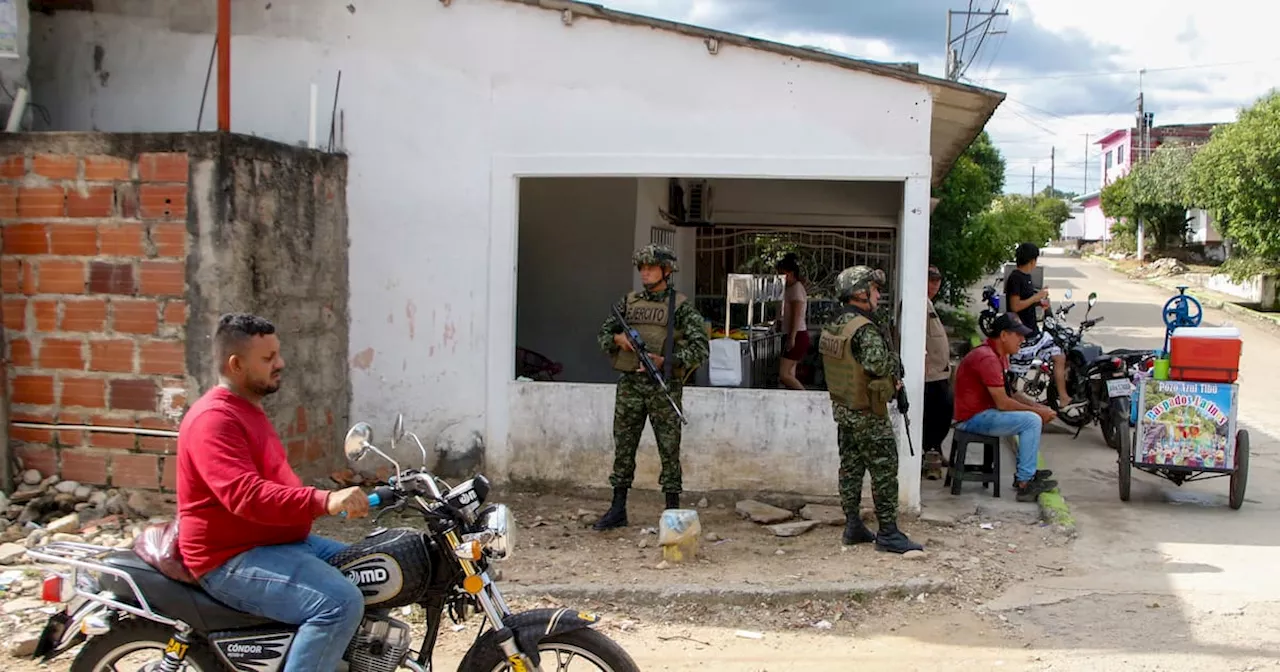 Envían a 300 militares a zona del Catatumbo donde se enfrentan el ELN y disidencias FARC