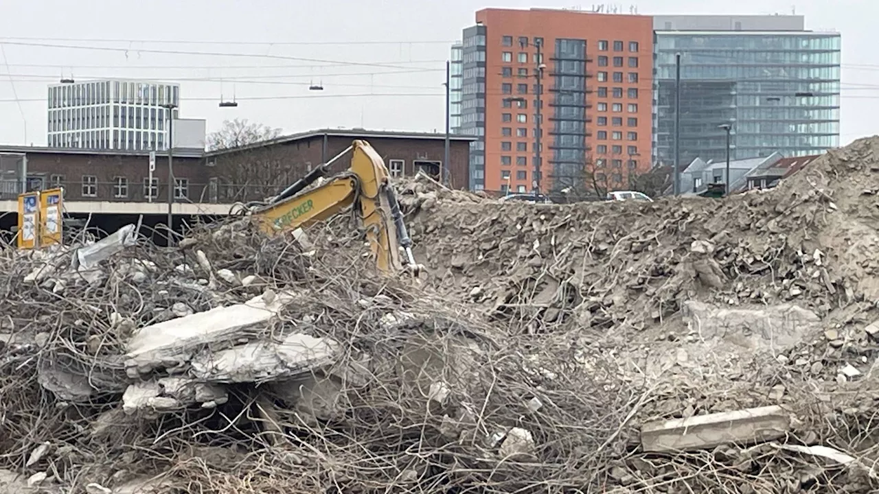 Abriss des ehemaligen Innenministeriums in Düsseldorf: Eine Baumaßnahme in mehreren Etappen