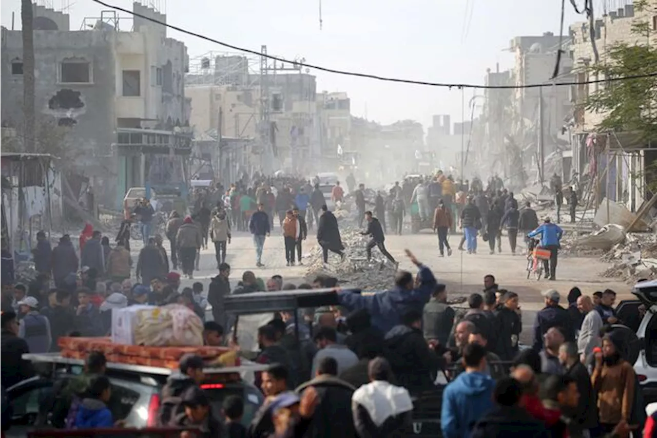 In vigore la tregua a Gaza, esplode la gioia della popolazione e arrivano gli aiuti