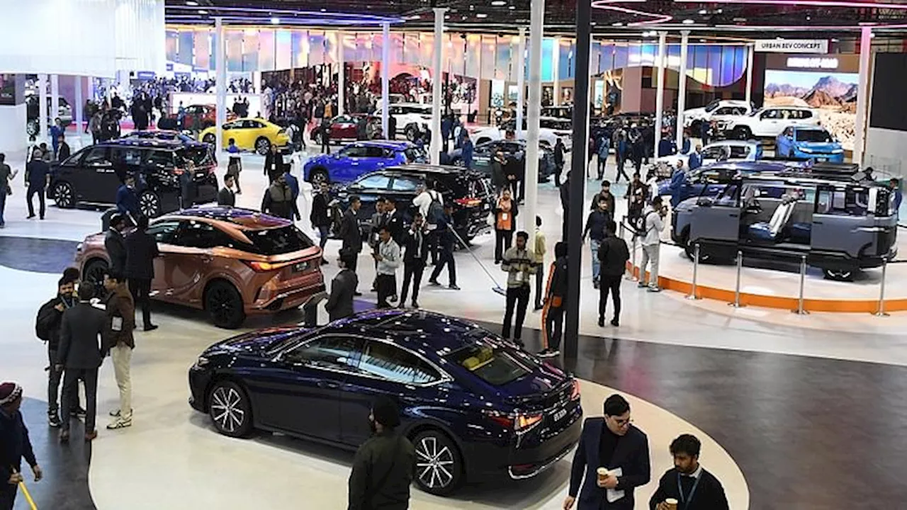 Auto Expo 2025: आज से आम लोग कर सकेंगे पसंदीदा वाहनों का दीदार, ऐसे हासिल करें एंट्री पास; पढ़ें पूरी जानकारी