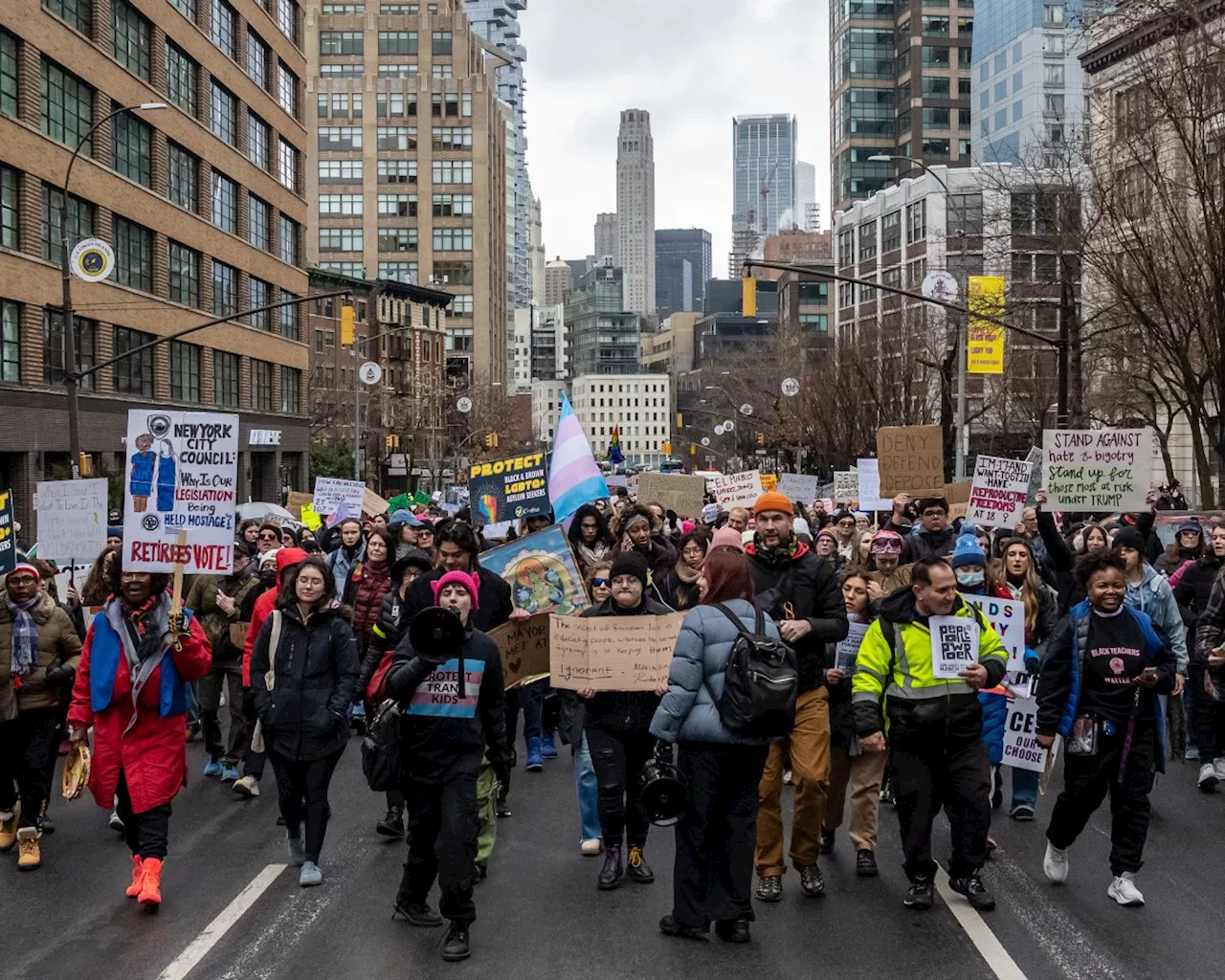 'People's March' in NYC rallies for social justice as second Trump inauguration nears |