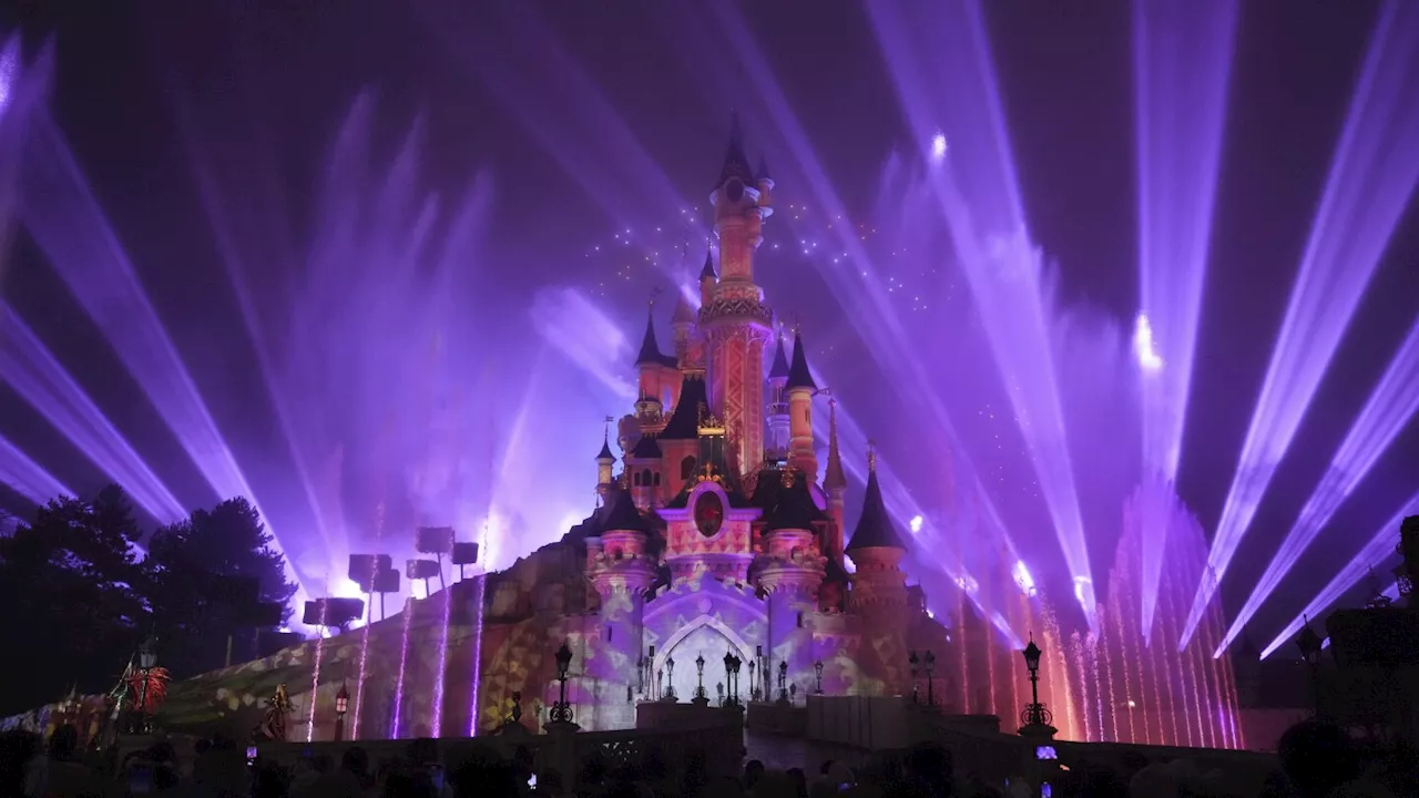 Disneyland París presenta espectáculo nocturno con tecnología láser de los Juegos Olímpicos de París