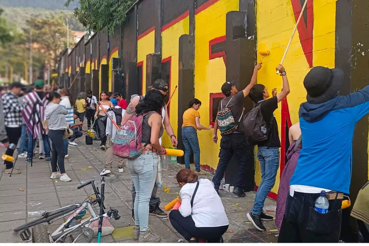 “Si lo siguen borrando lo seguimos pintando”:Artistas sobre el mural las cuchas tienen razón