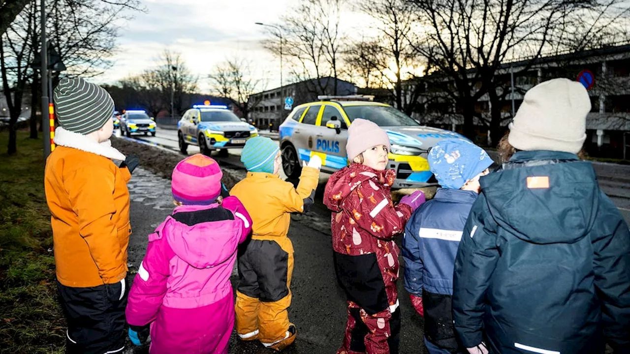 Här invigs Skärholmens helt nya polishus