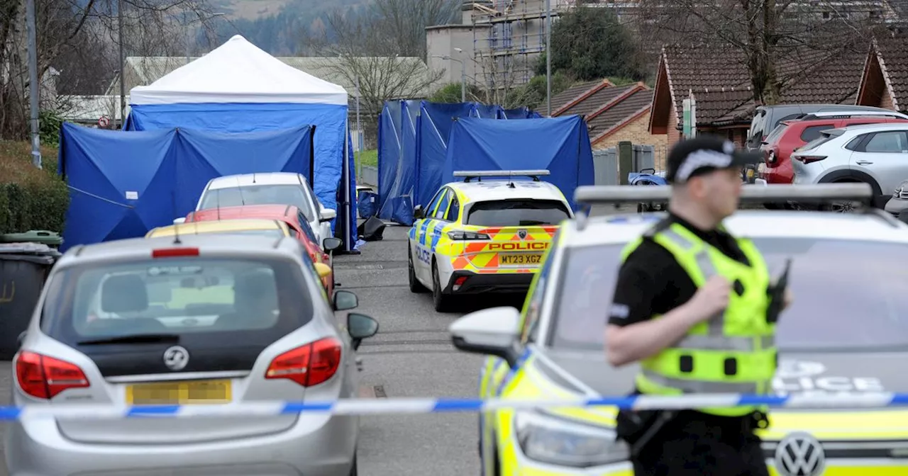 Forensics at Paisley death scene erect blue tent over car amid probe