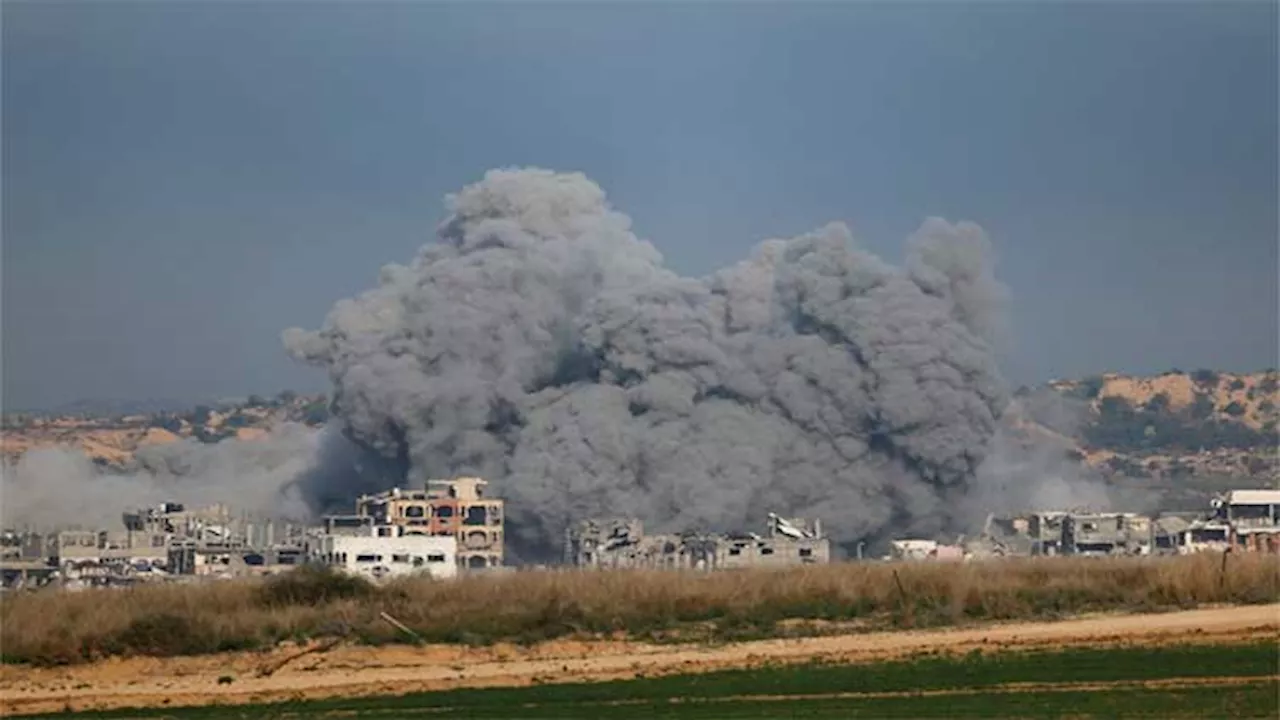 Israeli forces attack Gaza after ceasefire deadline missed