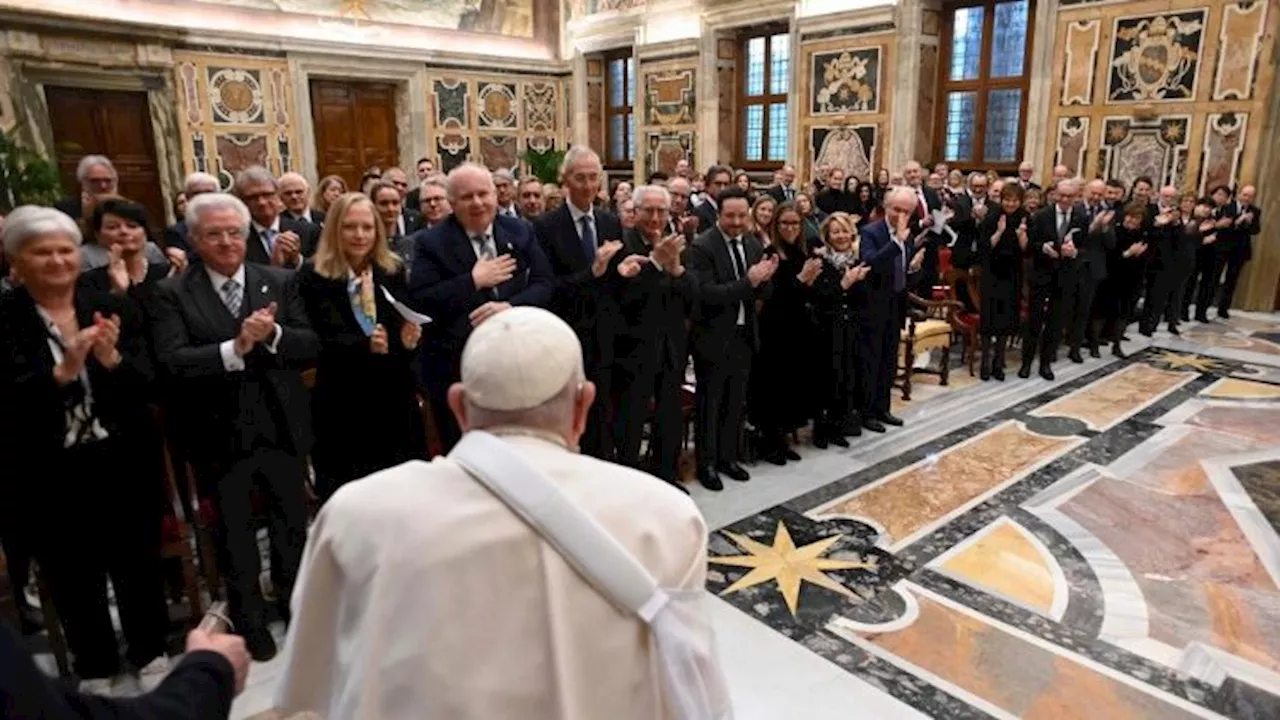 Pope thanks Swiss Guards for patiently welcoming Jubilee pilgrims