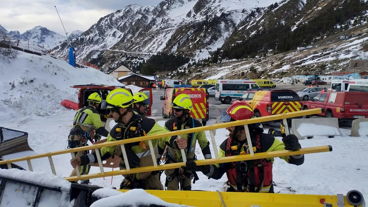 Zwei Frauen schwer verletzt - Skilift-Absturz: 'Manche fielen kopfüber auf die Piste'