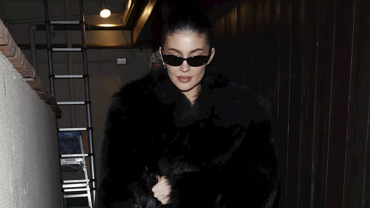 Kylie y Kendall Jenner triunfan en Aspen con looks coordinados para salir a cenar