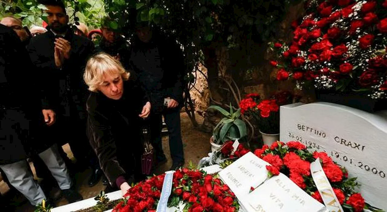 Craxi, ricordi e polemiche. «Qui a Hammamet la sinistra non è mai venuta»