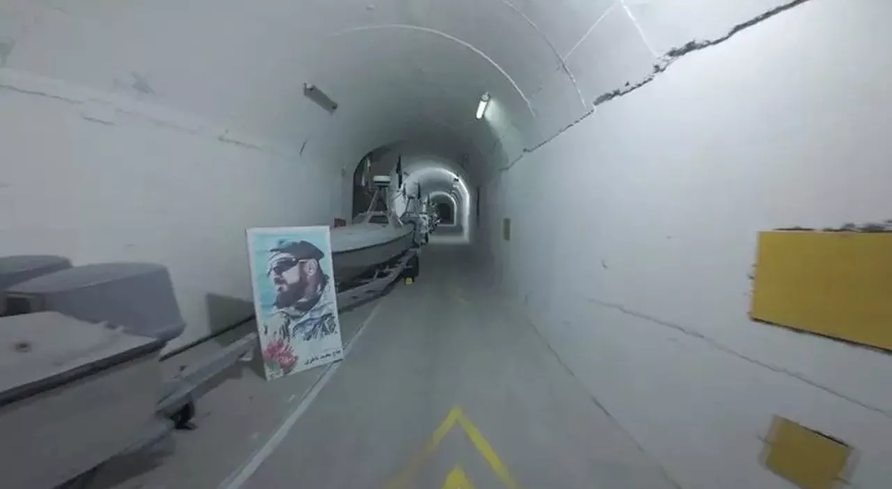 Iran svela una base segreta a 500 metri di profondità: la rete di tunnel con motoscafi e missili a lunga gitta