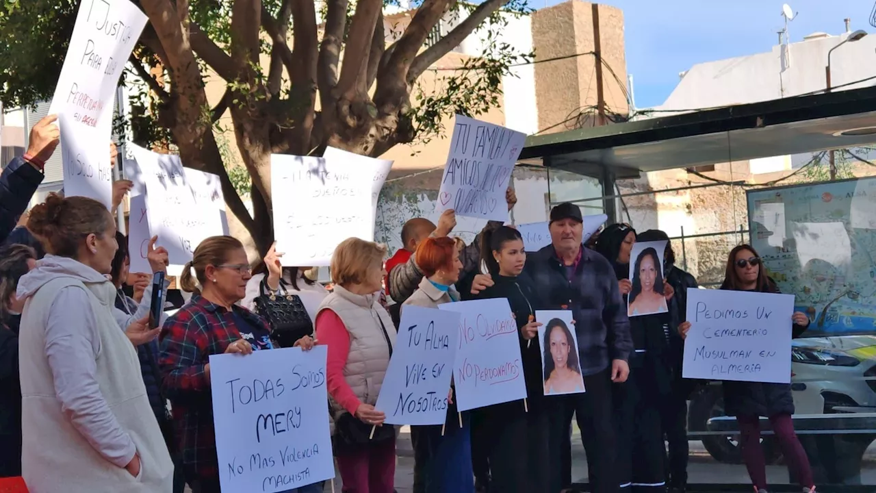 La familia de la mujer asesinada en Almería apunta que la víctima estaba embarazada