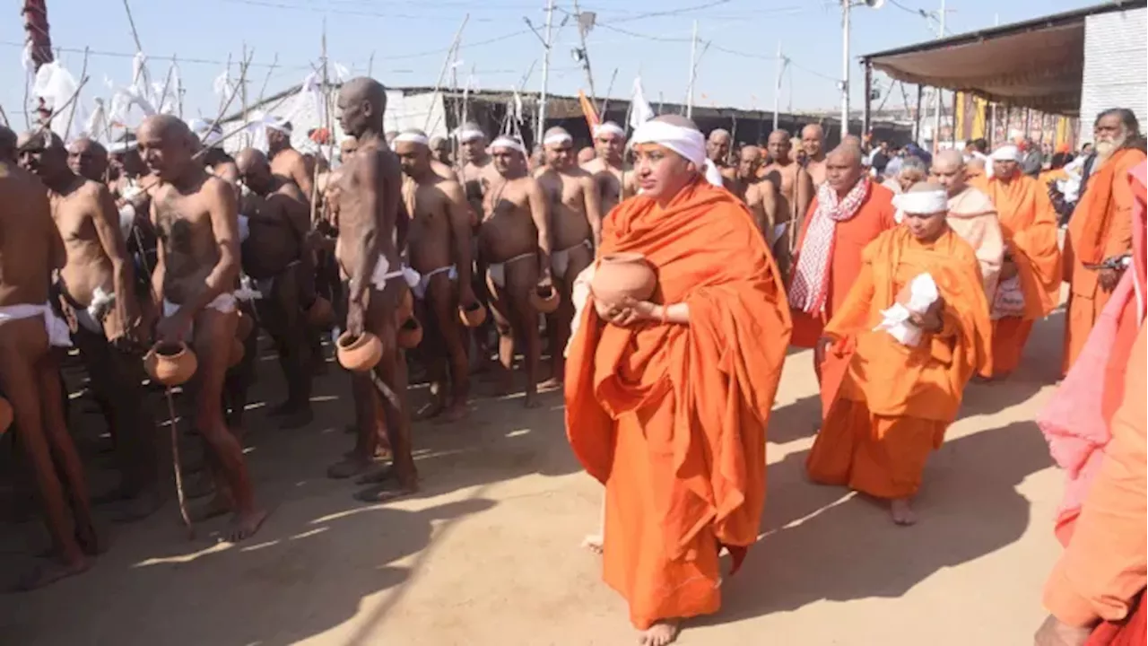 Maha Kumbh में मोह-माया त्यागकर 150 महिलाएं बनीं नागा संन्यासिनी, प्रक्रिया अत्यंत कठिन; रहस्यलोक कर देगा हैरान