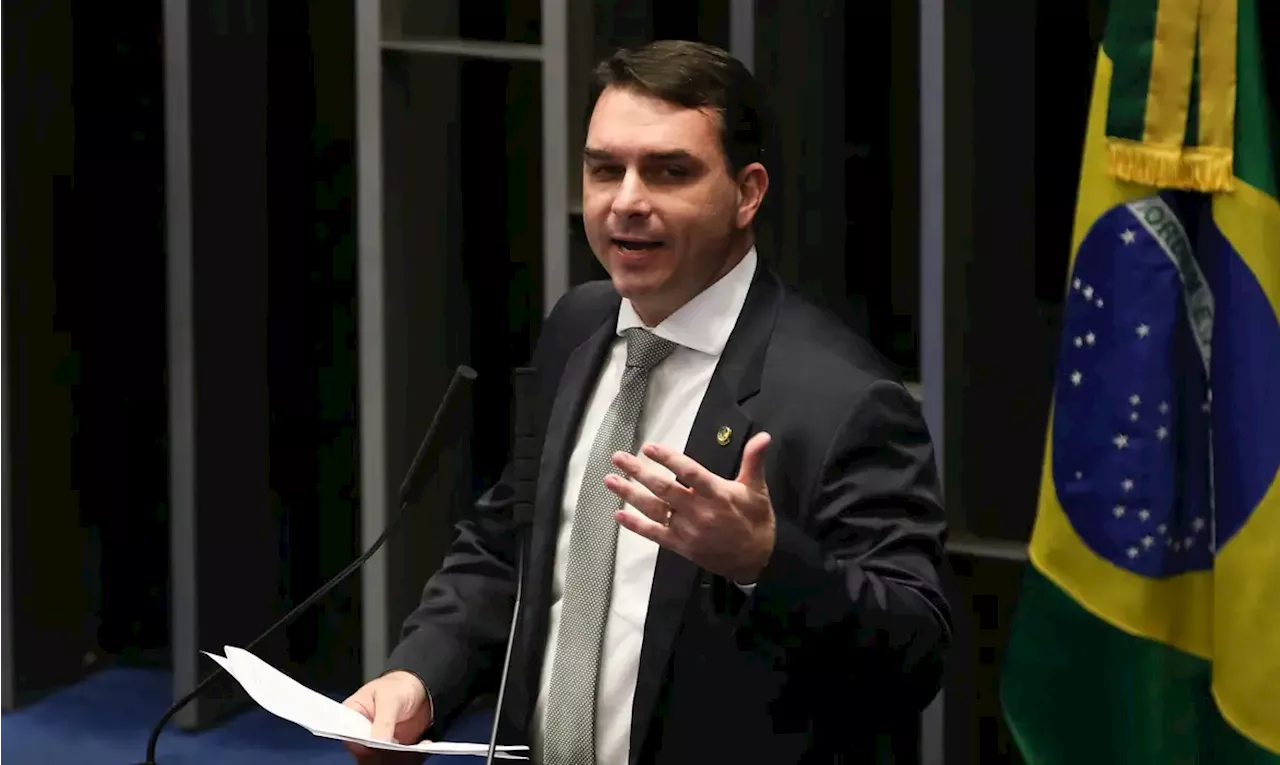 Mendonça relatará queixa-crime de Flávio Bolsonaro contra Haddad por acusação de 'rachadinha'