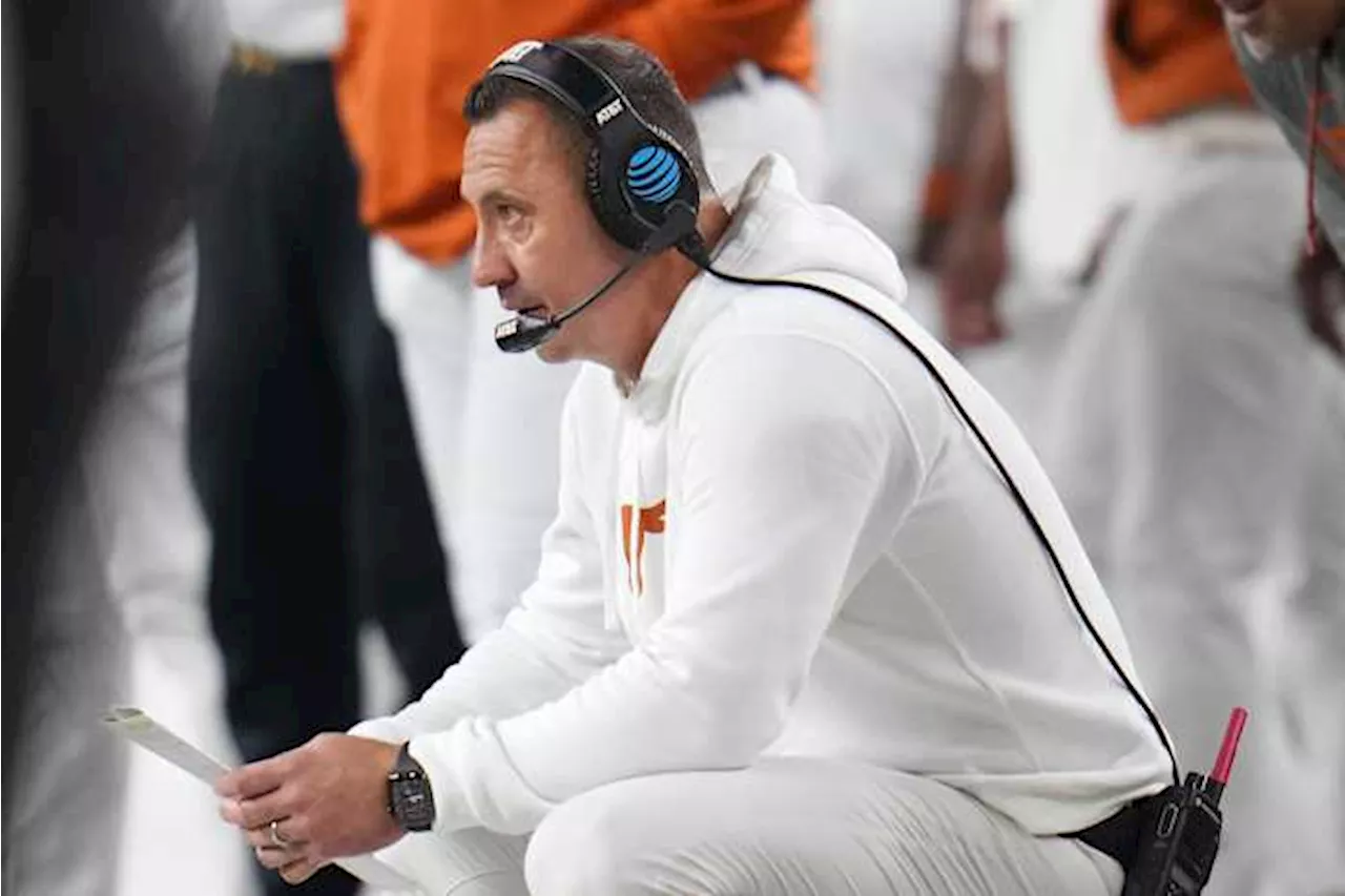 Texas and coach Steve Sarkisian agree to terms on a new contract, reports say