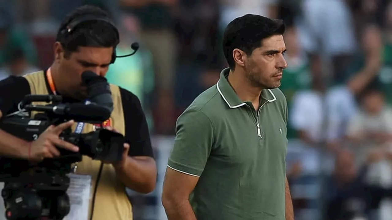 Abel Ferreira admite que Palmeiras precisa de um centroavante