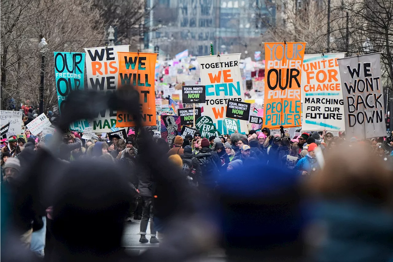 Thousands march in Washington days before Trump takes office