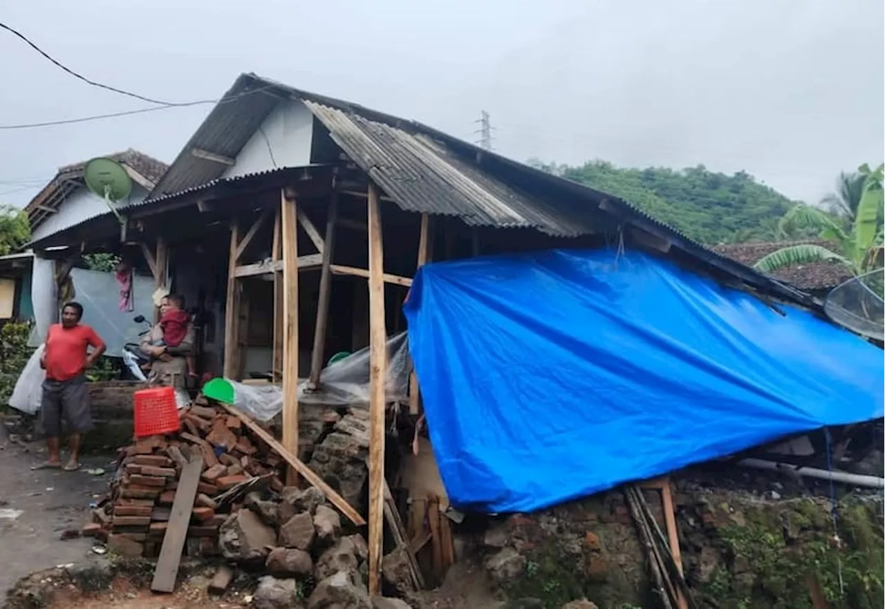 50 Jiwa di Kabupaten Sukabumi Mengungsi Akibat Pergerakan Tanah