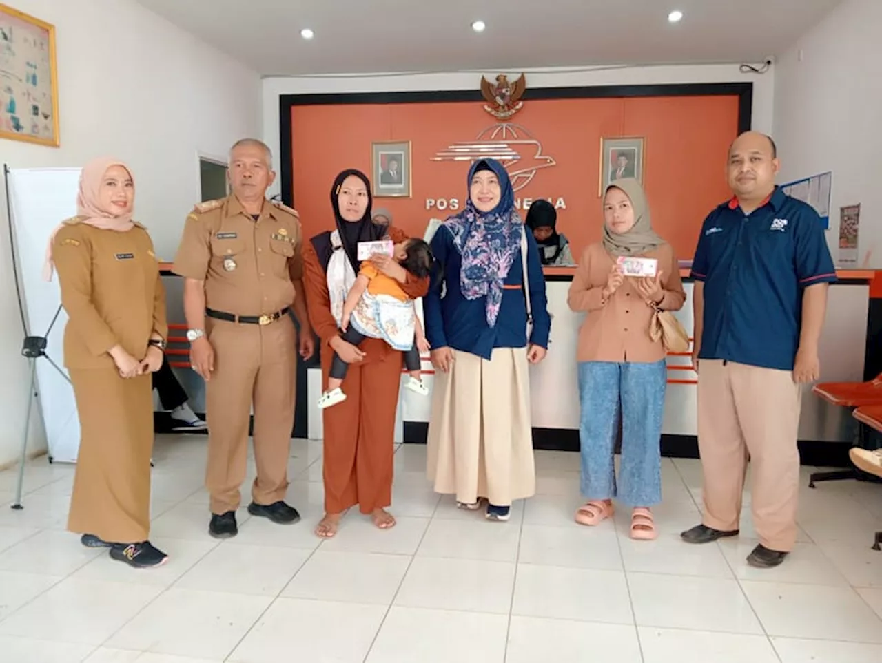 Pemkab Garut Salurkan BLT Bersumber Dari Dana Bagi Hasil Cukai Hasil Tembakau Kepada 9.351 Penerima Manfaat