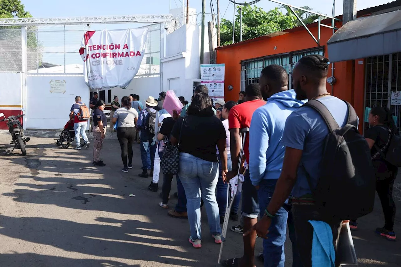 Caravana migrante en Chiapas se divide entre la entrega al INM y el avance hacia Oaxaca