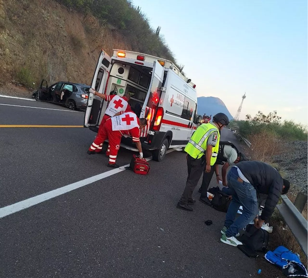 Múltiples accidentes en autopistas de Michoacán dejan cuatro heridos y daños materiales