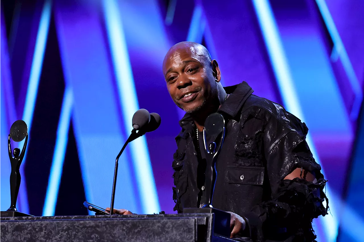 Dave Chappelle Sends Pointed Message to Trump in 'SNL' Monologue