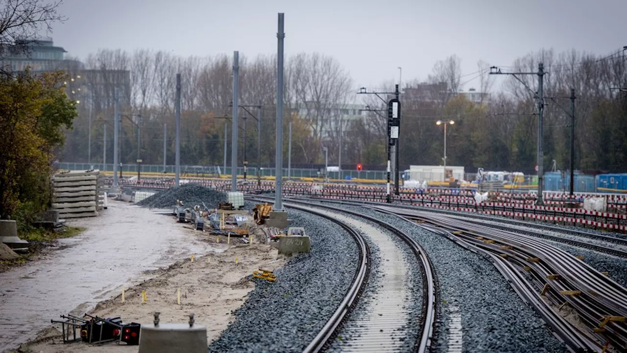 Treinverkeer verstoord door kapotte bovenleiding bij Amsterdam RAI