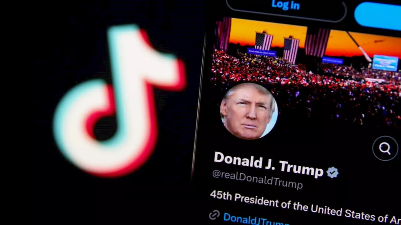 TikTok says it's restoring service to US users after Donald Trump vows to delay ban