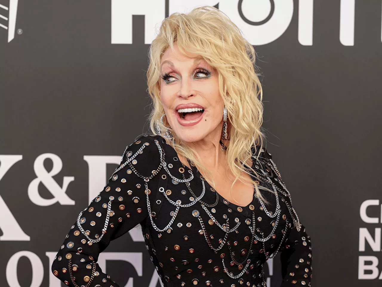 14 Rare Times Dolly Parton Revealed Details About Her Ultra-Private Relationship