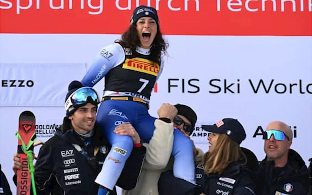 Super G Cortina, trionfa Brignone: Curtoni 4^, Goggia 7^. Scivola Lindsey Vonn