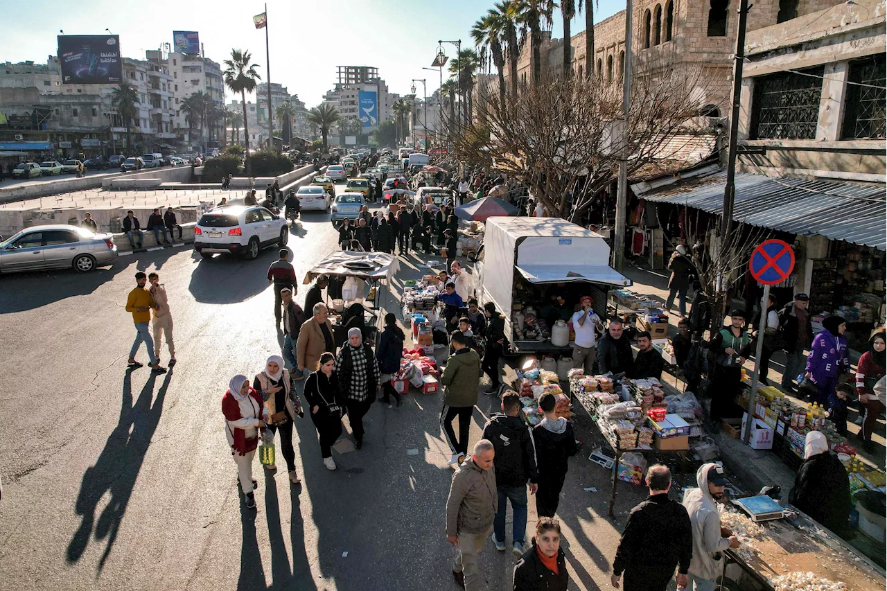 200 mil refugiados regressaram à Síria desde a queda de al-Assad