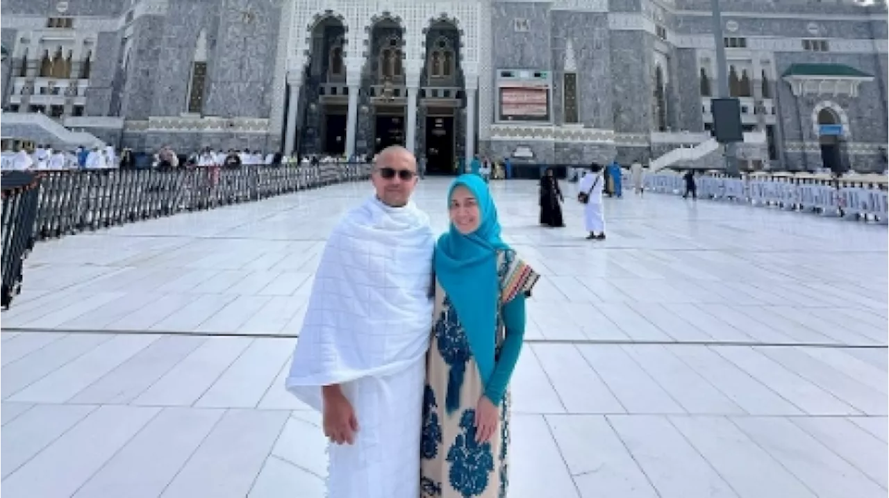 Harmonis, 7 Potret Sahrul Gunawan Umrah Bareng Istri dan Ibu Mertua