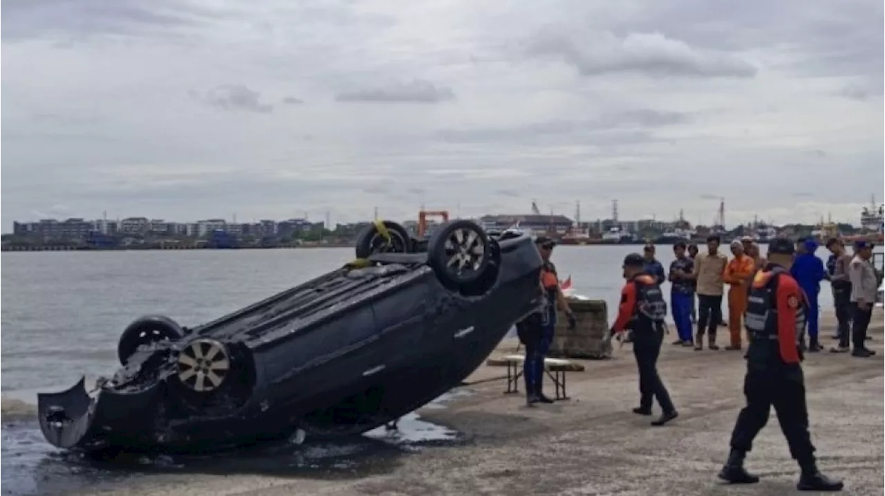 Penampakan Mobil Diduga Milik Brigjen TNI (Purn) Hendrawan Ostevan Ditemukan di Laut