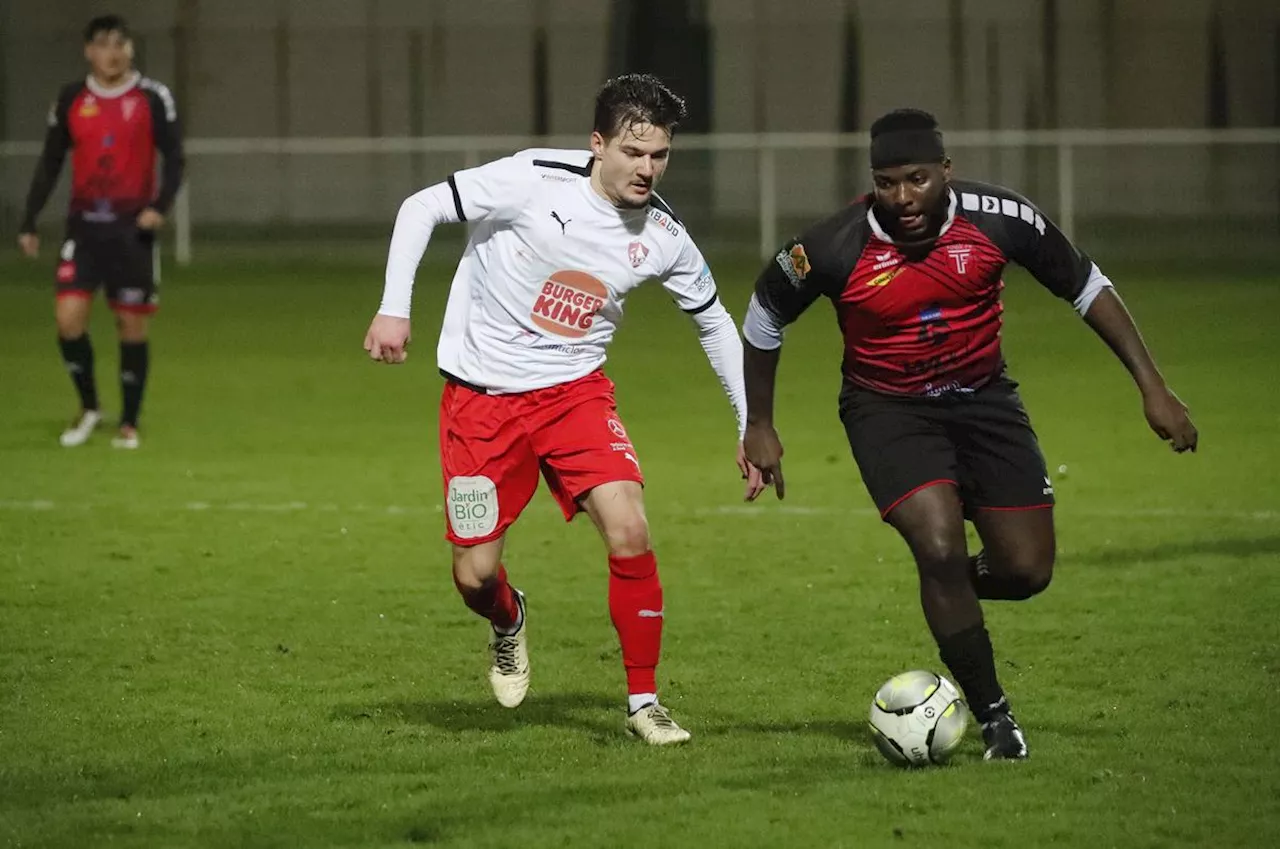 Football (Régional 1) : La Rochelle en échec à Isle (3-1)