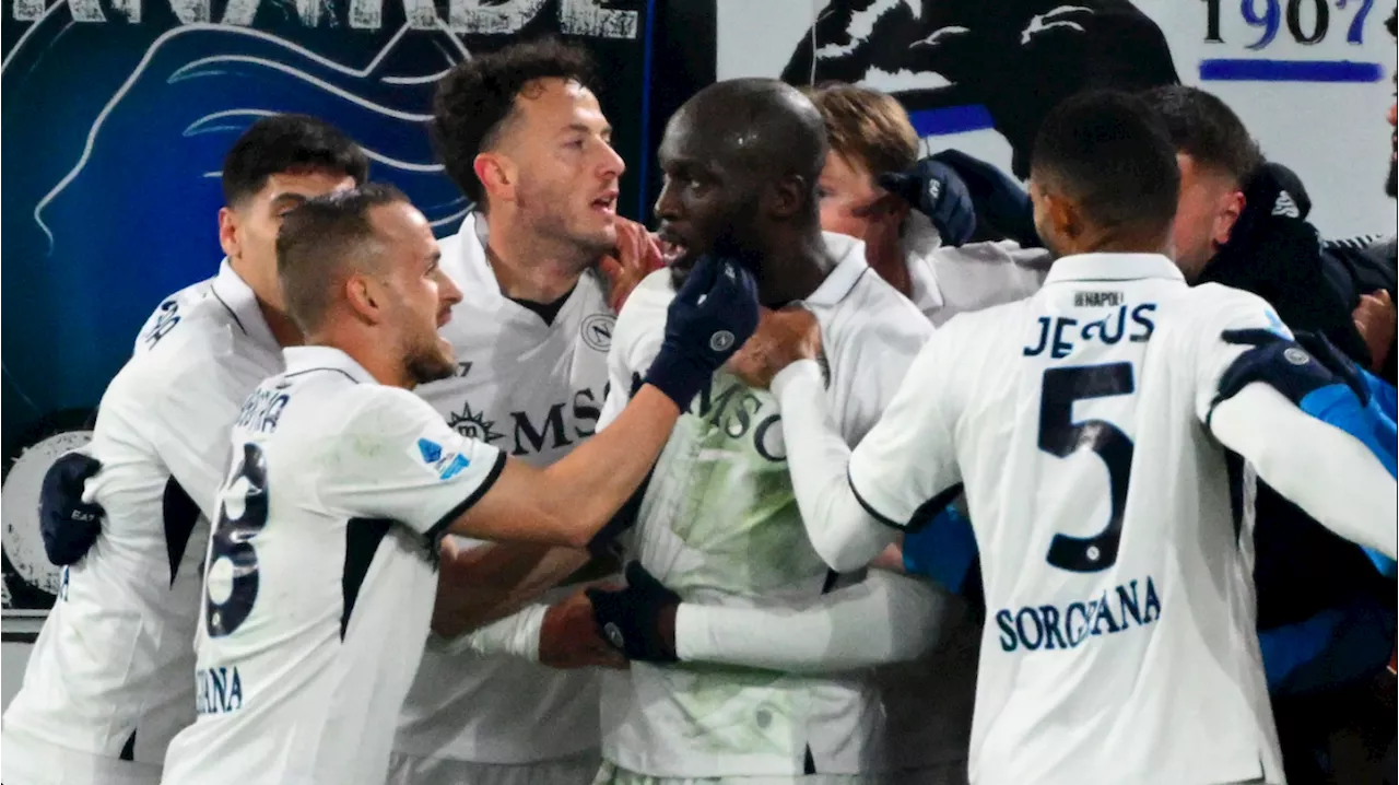 Lukaku fires Napoli six points clear at Atalanta, Juve sinks Milan