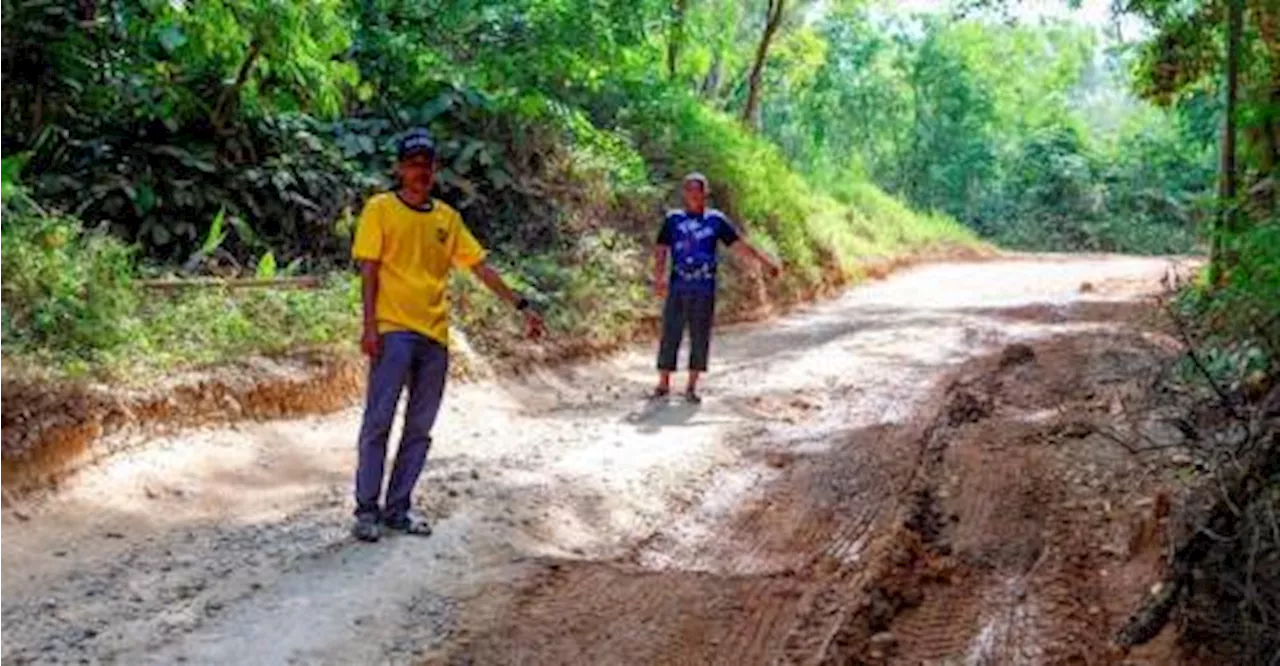 Rain, NGO Vehicles Damage Orang Asli Village Roads