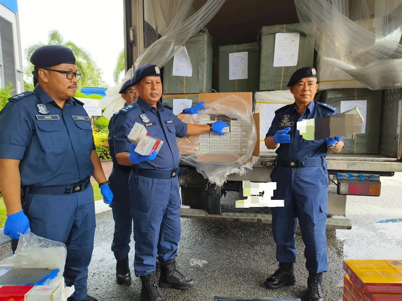 Pasangan suami isteri ditahan, seludup rokok untuk pekerja ERCL