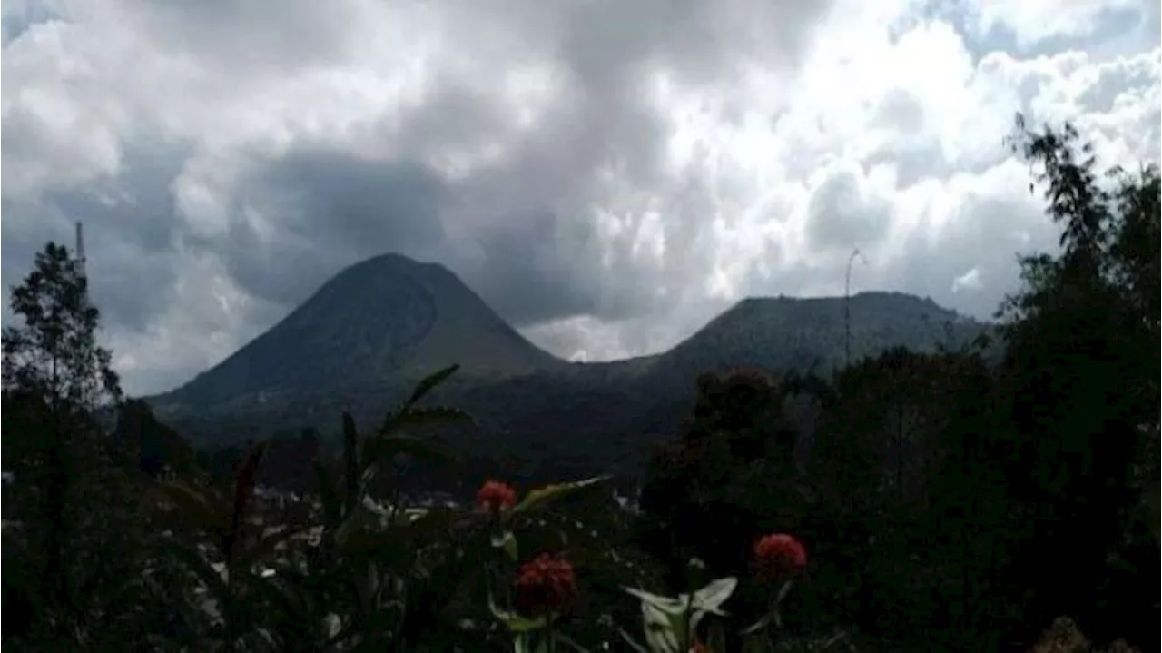 Gunung Lokon di Tomohon Sulut Berstatus Siaga