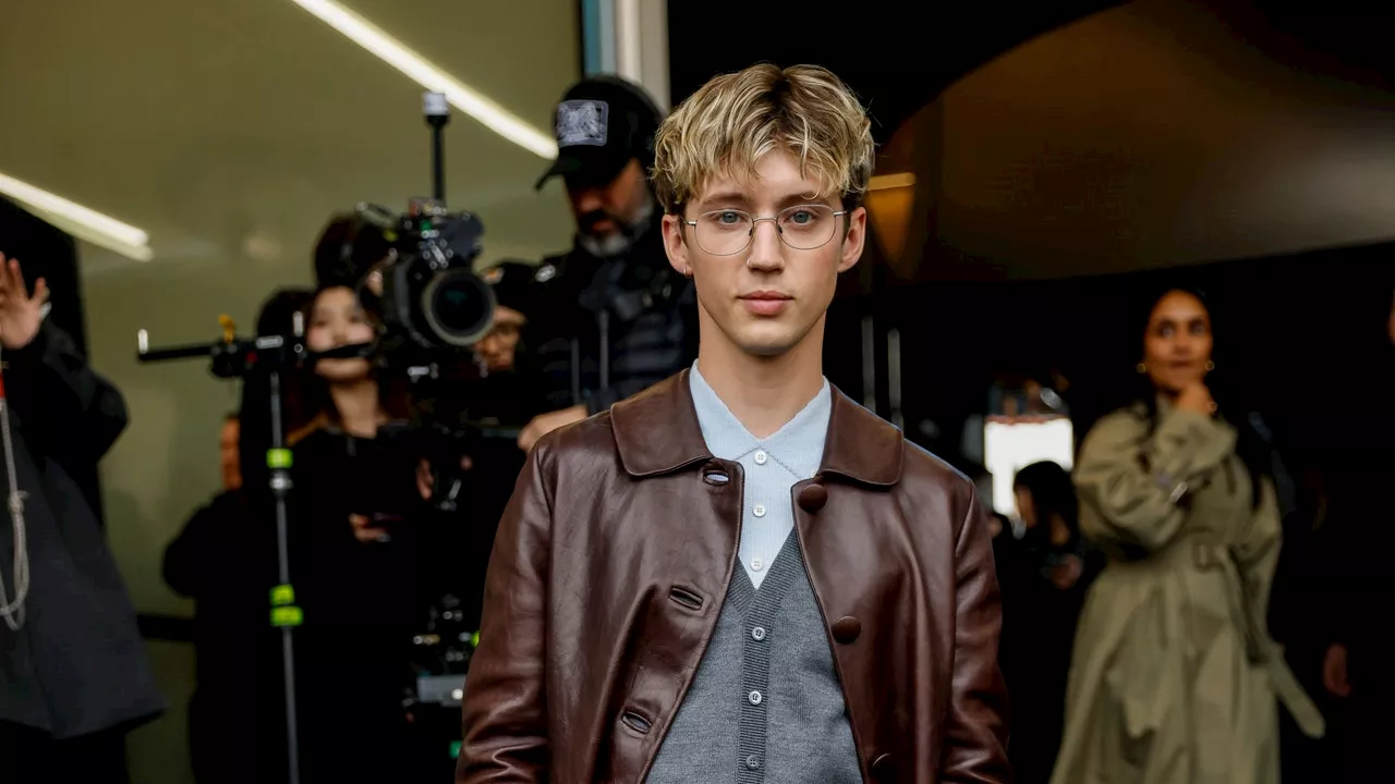 Troye Sivan’s Fashion Week Look? Librarian-Chic