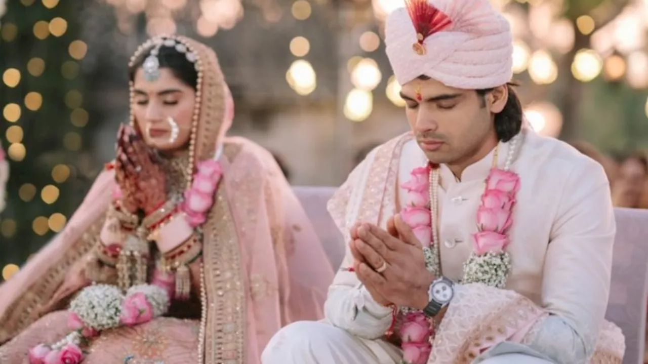 Neeraj Chopra Wedding: అందాల భామను పెళ్లి చేసుకున్న బళ్లెం వీరుడు.. నెట్టింట సందడి చేస్తున్న పెళ్లి ఫోటోలు..