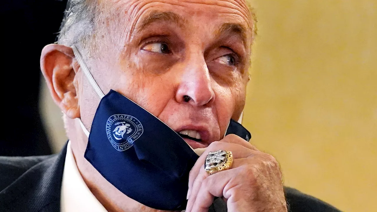 Giuliani Fights to Keep Yankees Rings for Son