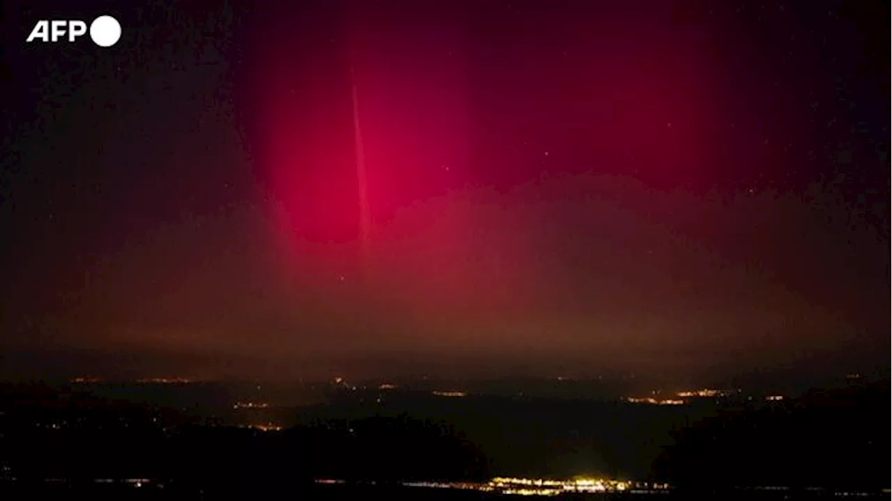 La magia dell'aurora boreale tocca anche la Francia meridionale