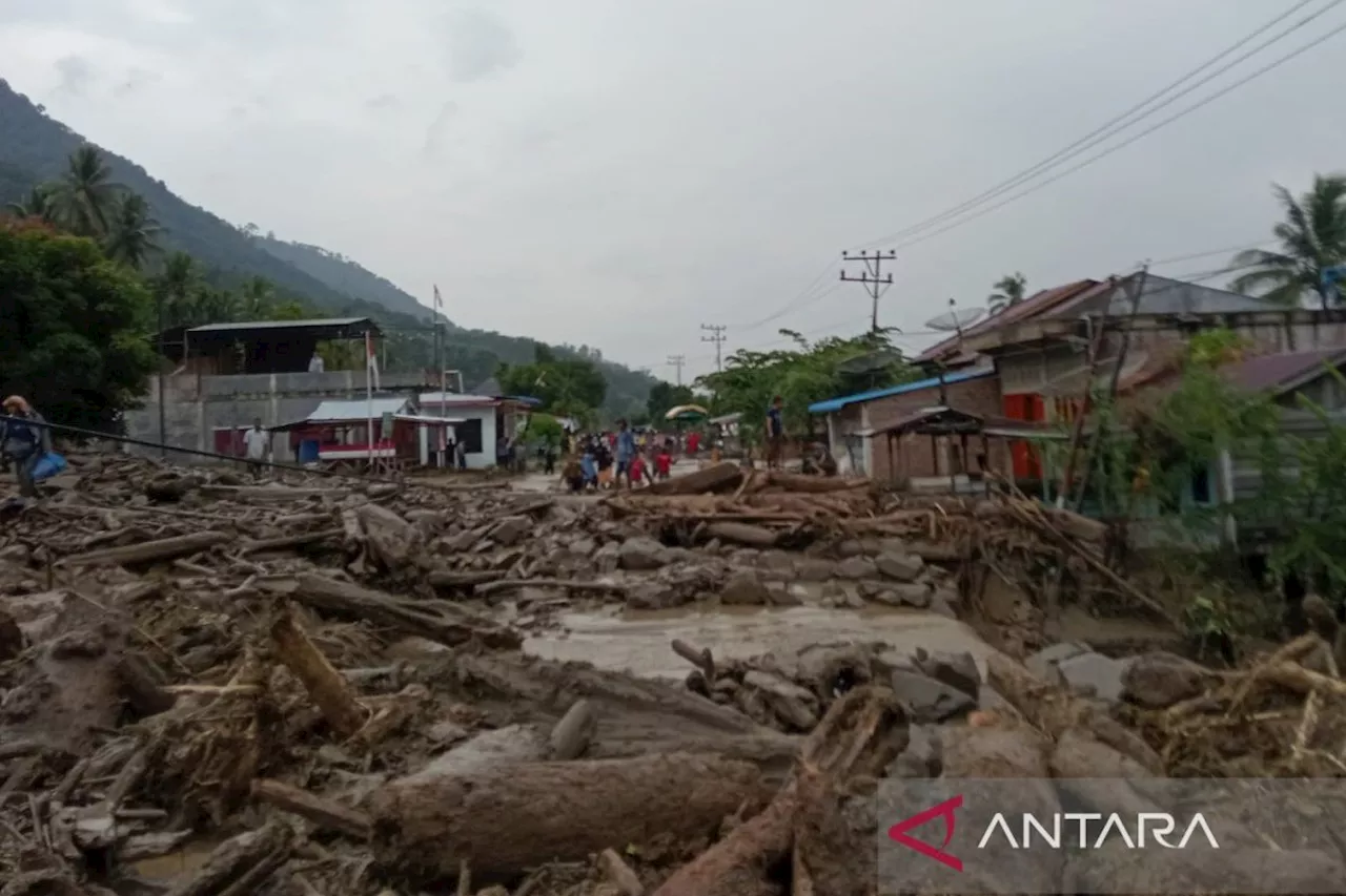 Banjir Bandang Putus Akses Jalan Nasional di Aceh Tenggara